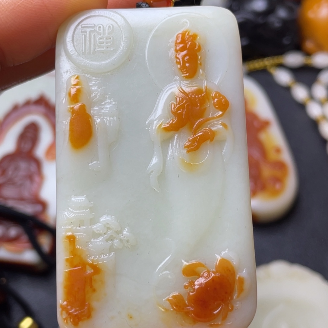 顺***司和田玉未镶嵌颈饰