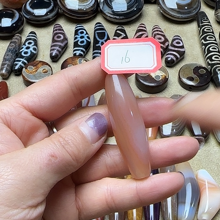 玛瑙/玉髓未镶嵌珠宝半成品16