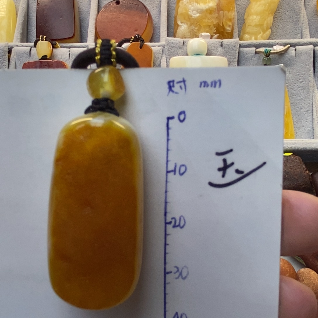 琥珀未镶嵌珠宝奇石