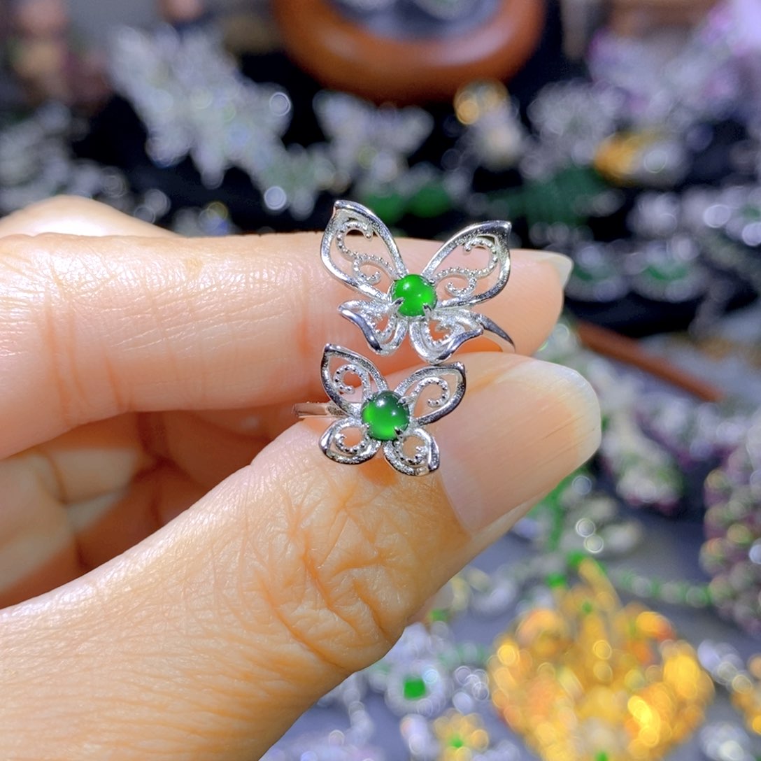 翡翠颈饰银S925镶嵌天然翡翠