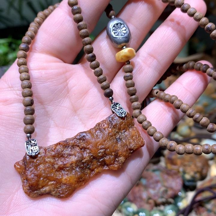 岫岩河磨玉（透闪石质玉）挂件未镶嵌沐****店