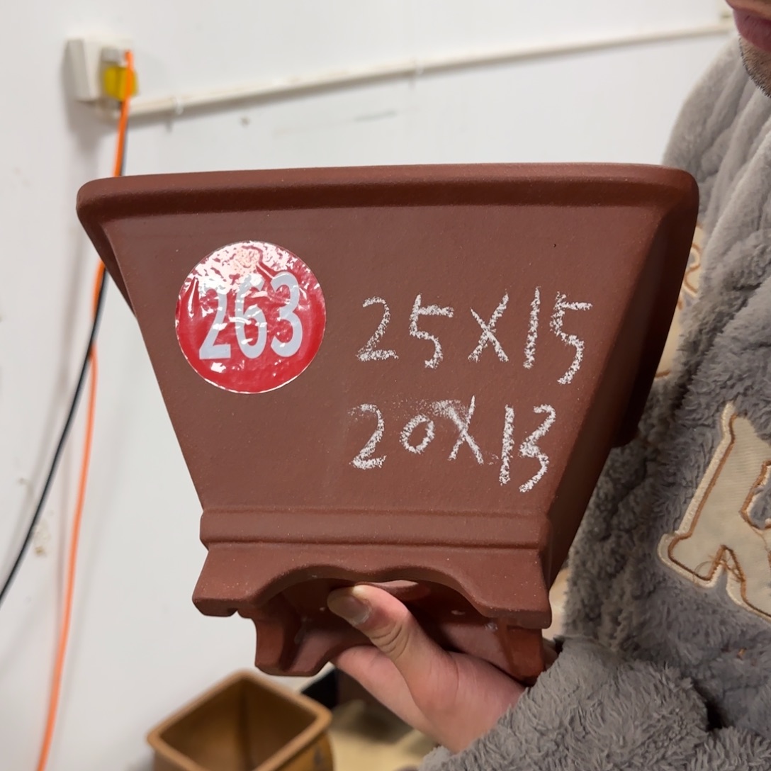 紫砂花盆呜呜呜呜