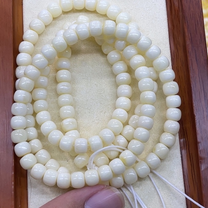 琥珀未镶嵌手链蜜蜡108