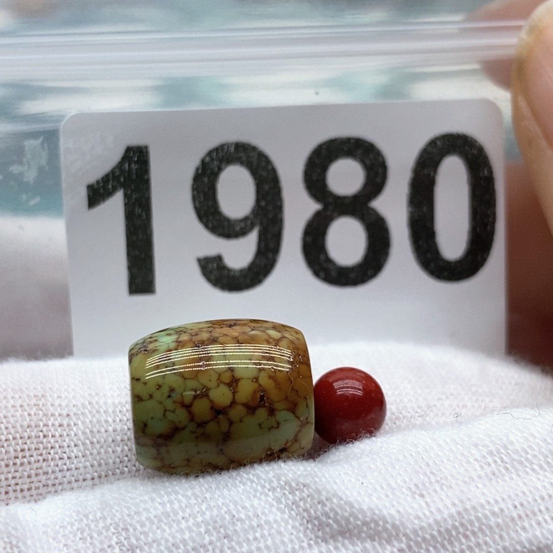 南红玛瑙颈饰未镶嵌