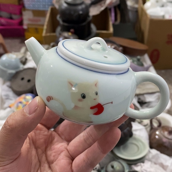 陶瓷艺术品及陶瓷壶