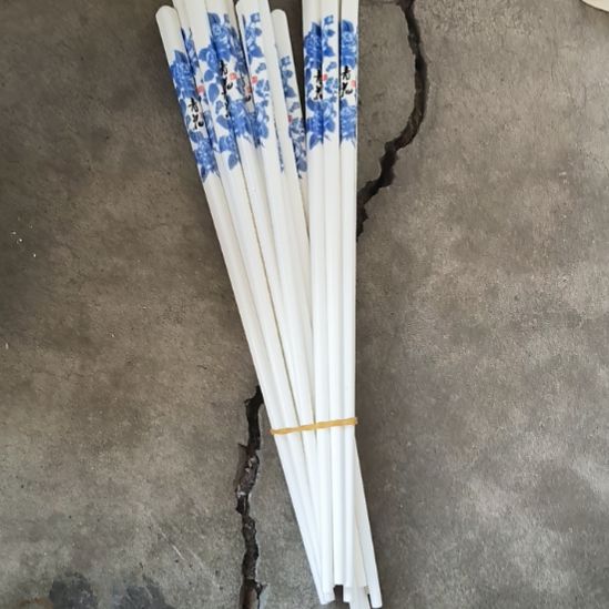 陶瓷盘子碗啥都有