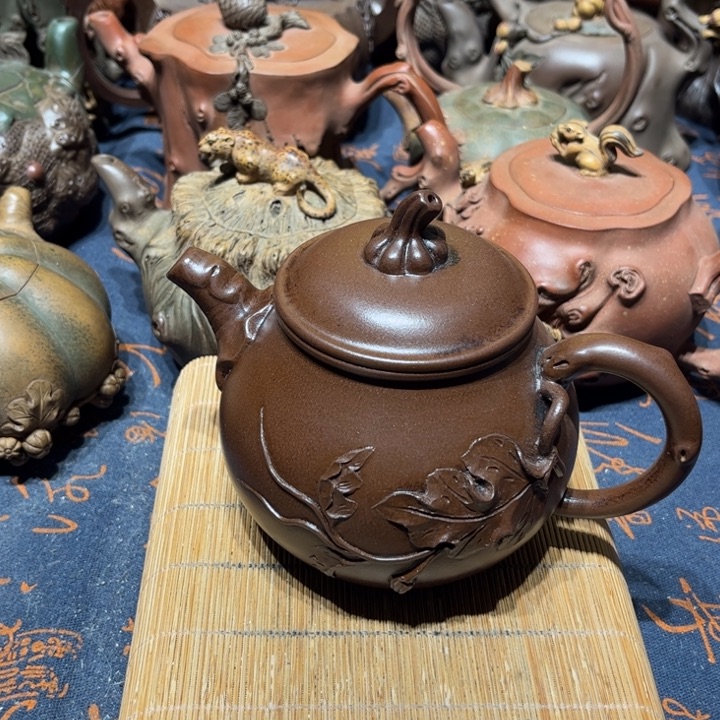 蓝***色茶壶紫砂紫砂。       