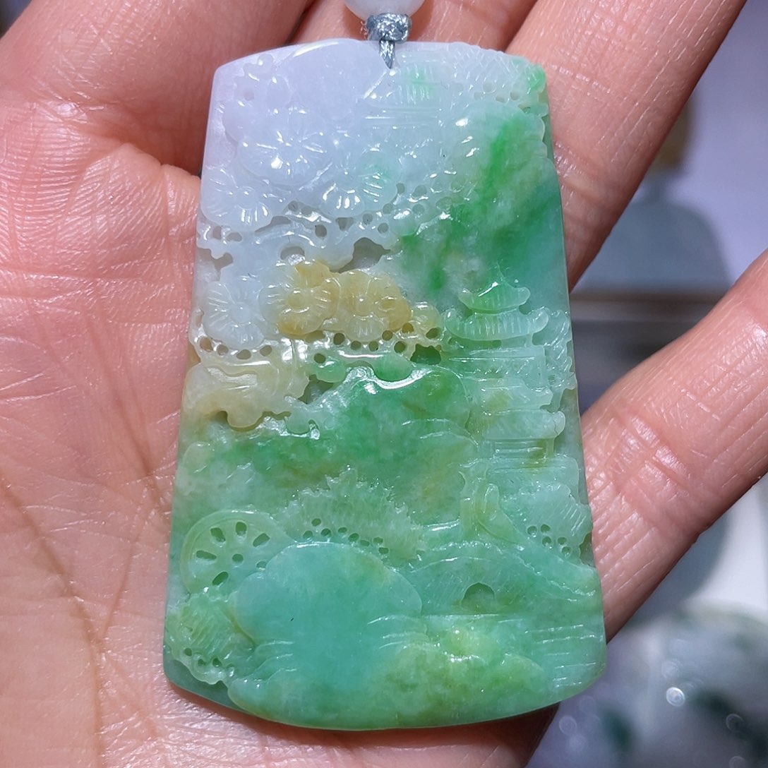 翡翠颈饰未镶嵌翡翠