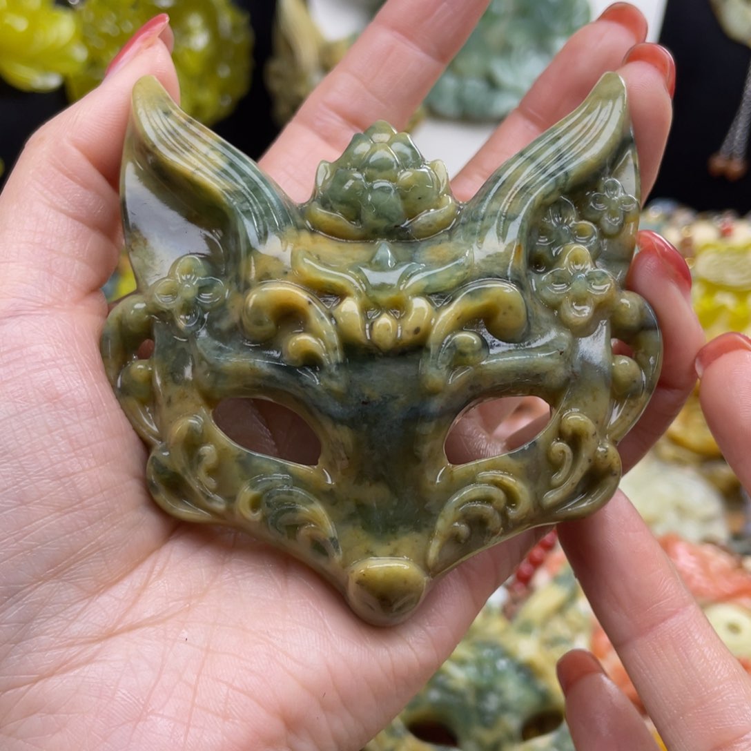 未镶嵌蛇纹石玉颈饰7*