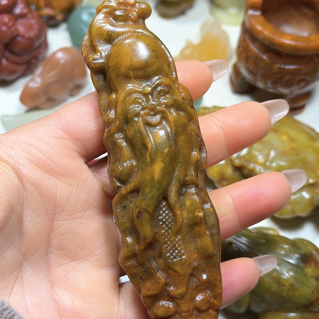 白玉菩提吊坠白玉菩提吊坠