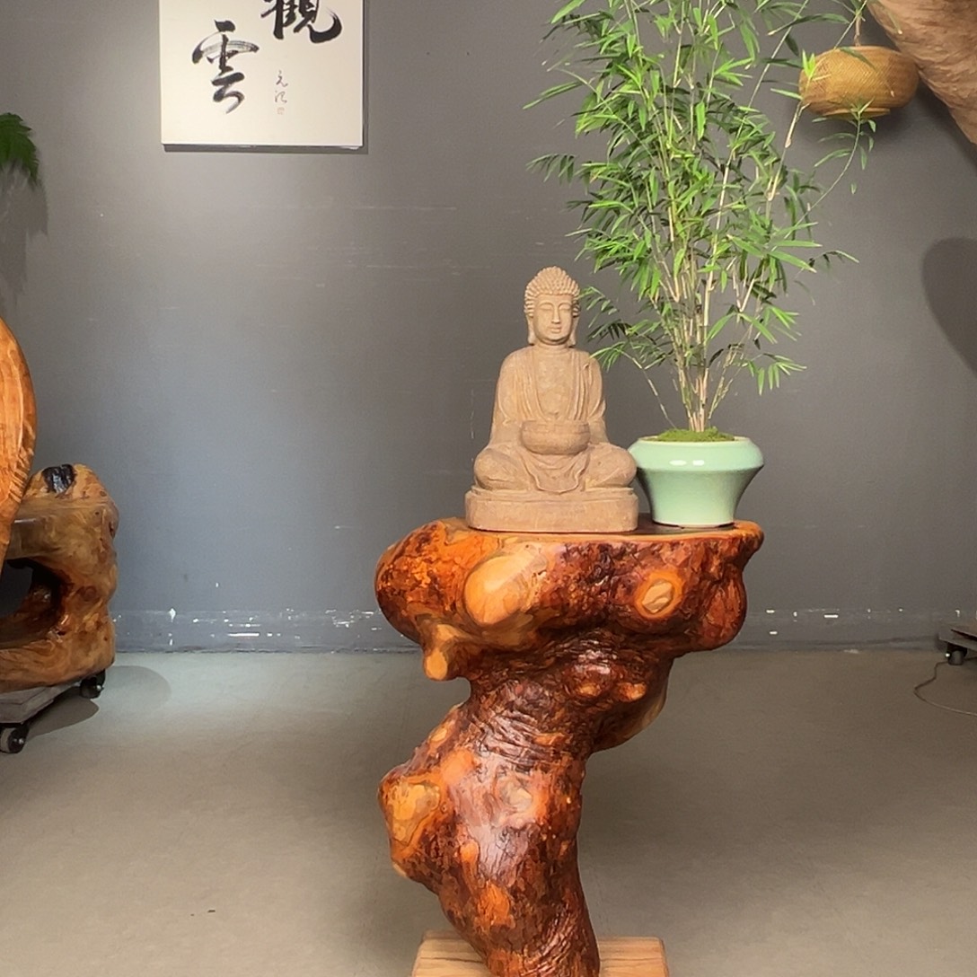 整体无拼接香樟木65-50-86cm长宽高，含底座