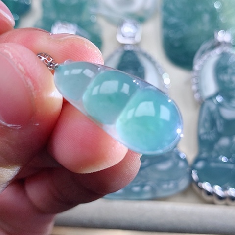 【闪购商品】翡翠颈饰18K金镶嵌天然翡翠