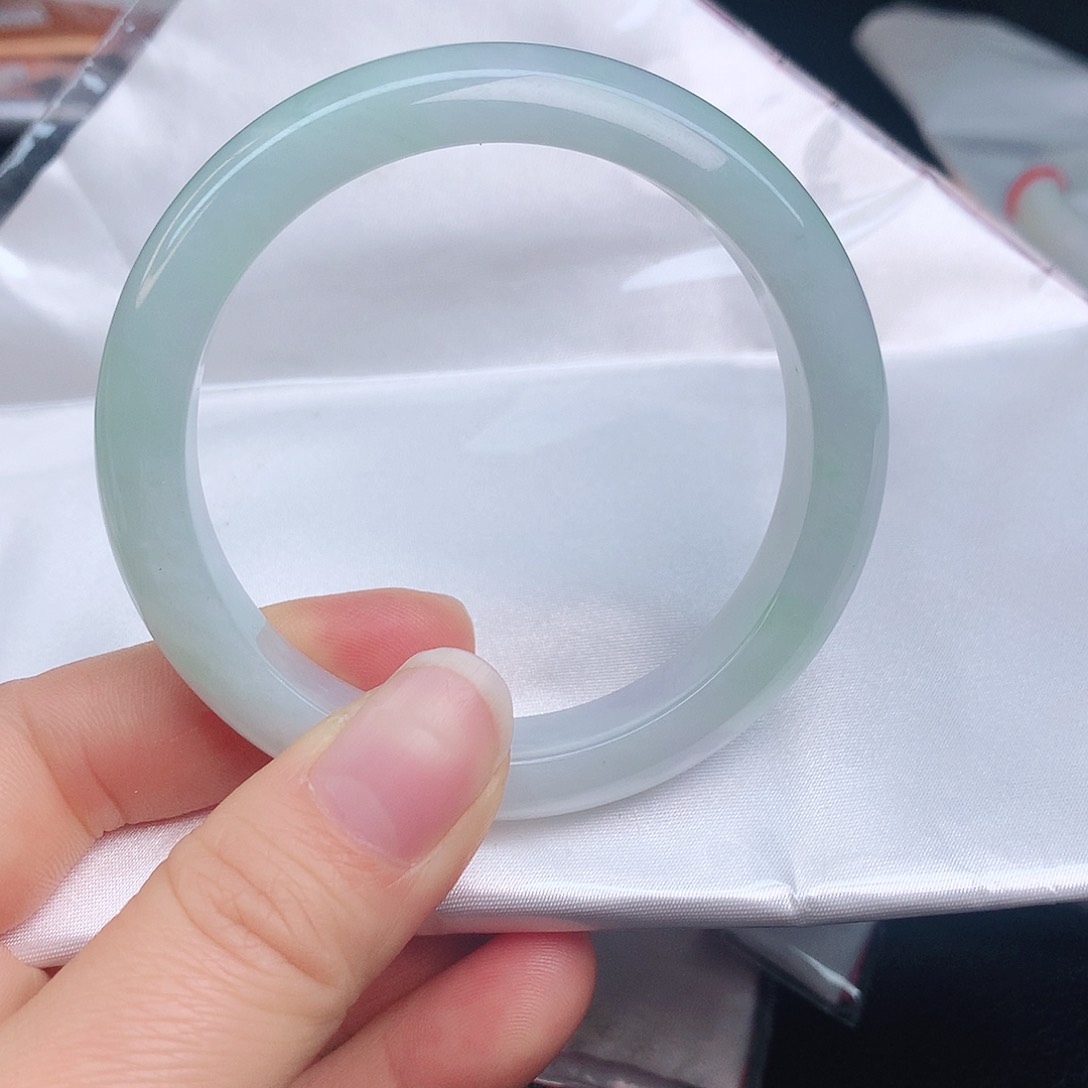 翡翠手镯未镶嵌?***?8284xcvbbb
