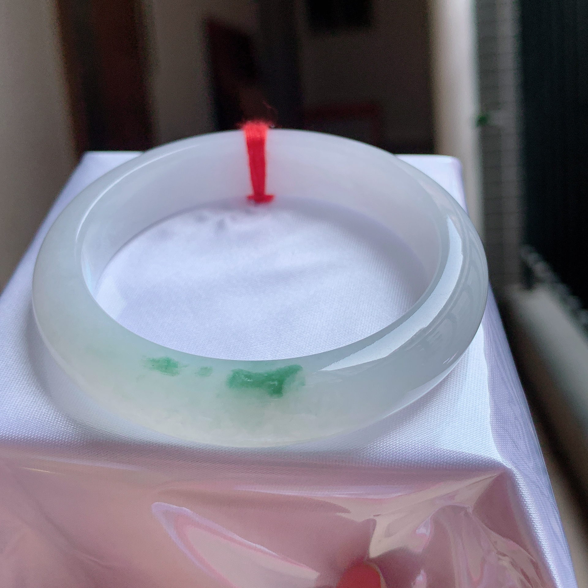 1211号 缅甸天然A货翡翠53/54圈口白月光飘花正圈手镯 自然光