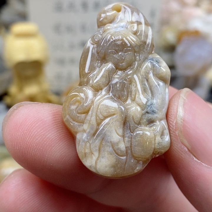 颈饰未镶嵌硅化珊瑚（珊瑚玉）有瑕 小