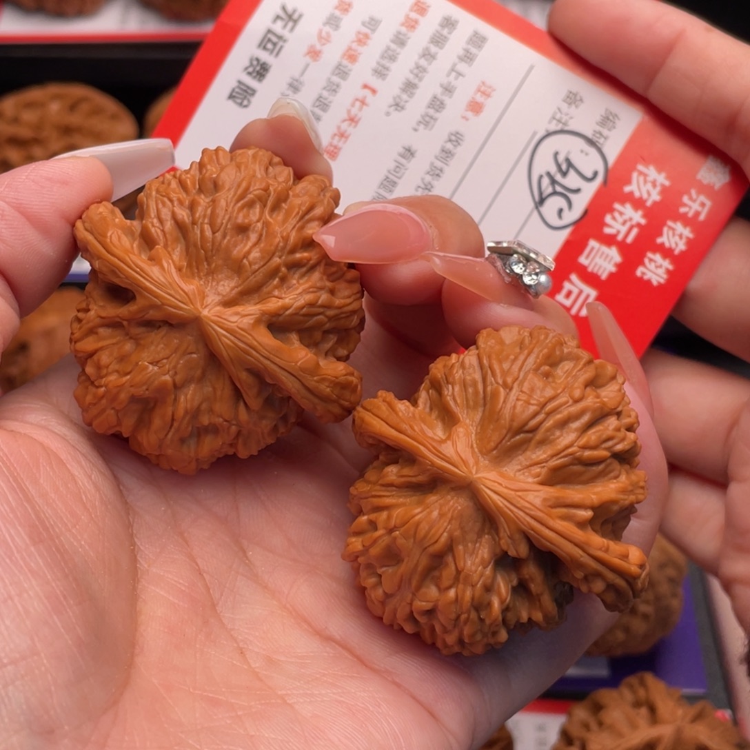 文玩核桃把件白狮子44