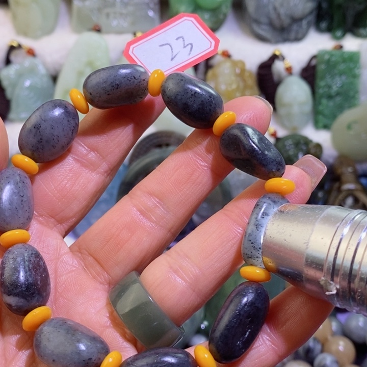 和田玉边角料未镶嵌