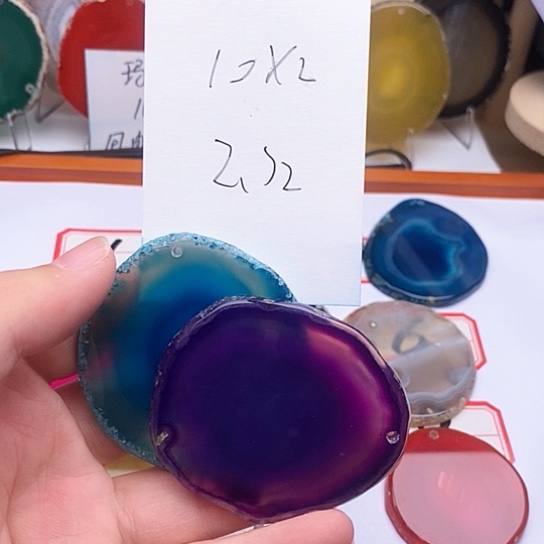 悦***玛瑙/玉髓颈饰合金