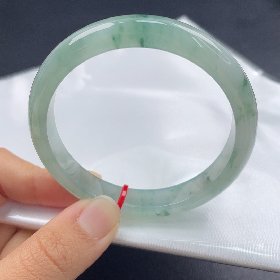 翡翠未镶嵌手镯5657圈