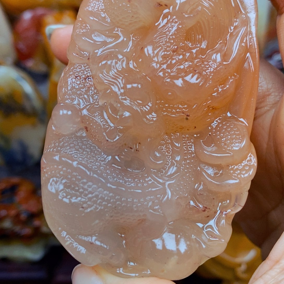 石英质玉（黄龙玉）颈饰未镶嵌