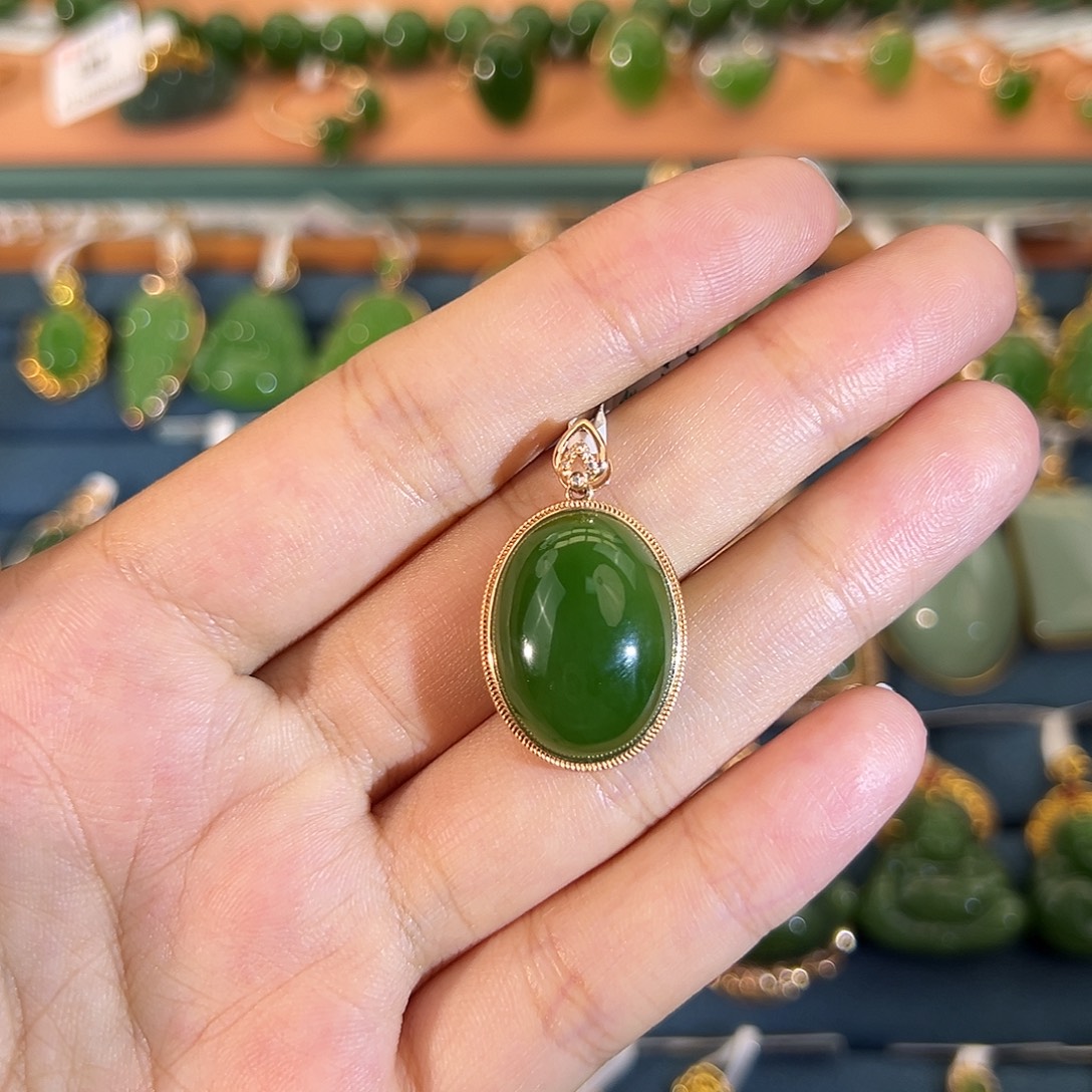 和田玉（碧玉）18K金镶嵌吊坠(不含链)蛋面20*15