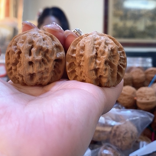 文玩核桃吊坠38野狼