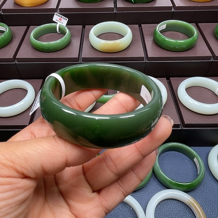 和田玉未镶嵌手镯5859