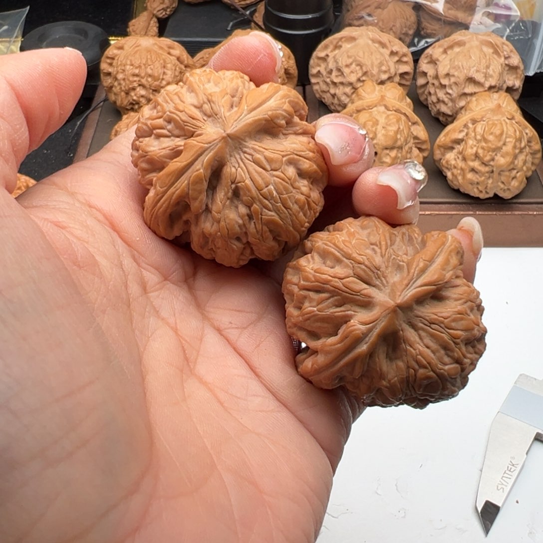 文玩核桃把件红锦鲤41