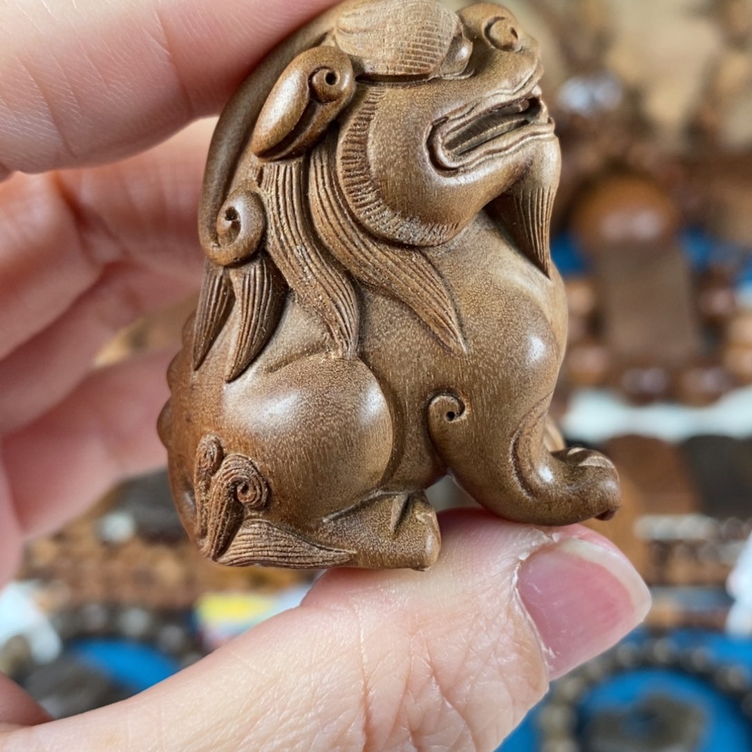 我***啊檀香木把件老山檀香回流料貔貅湘工手工