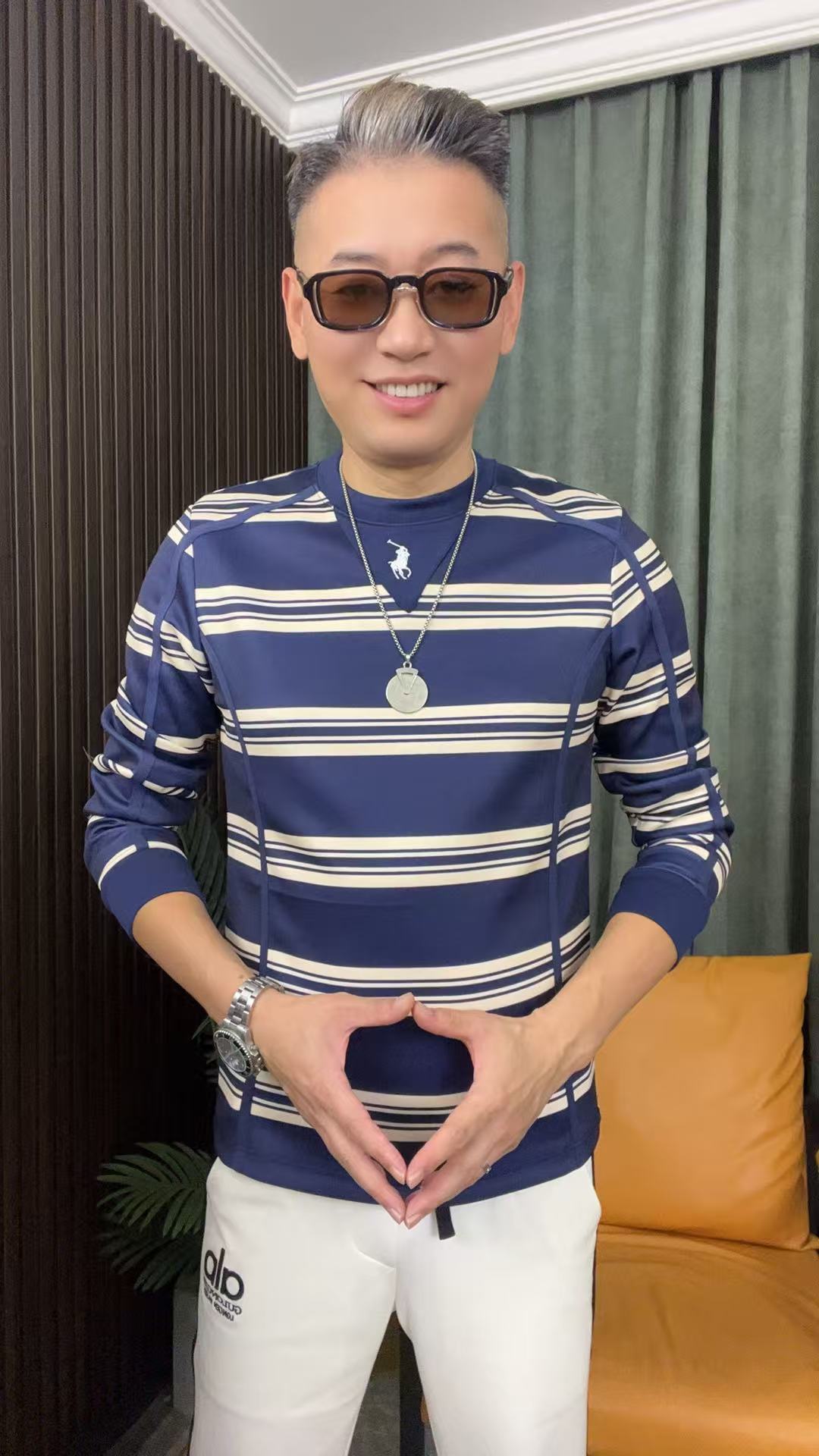 常规款秋季长袖卫衣上衣条纹不缩水修身套头款