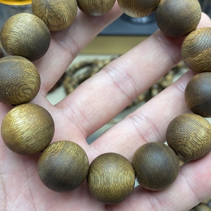 沉香碎屑沉香越南芽庄野生白奇1.8