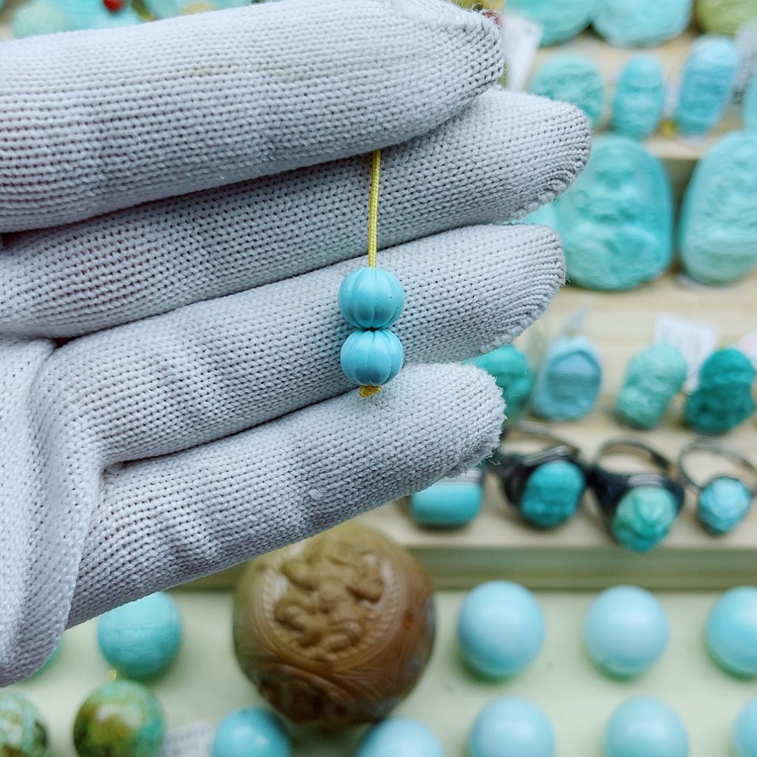 绿松石未镶嵌珠宝奇石