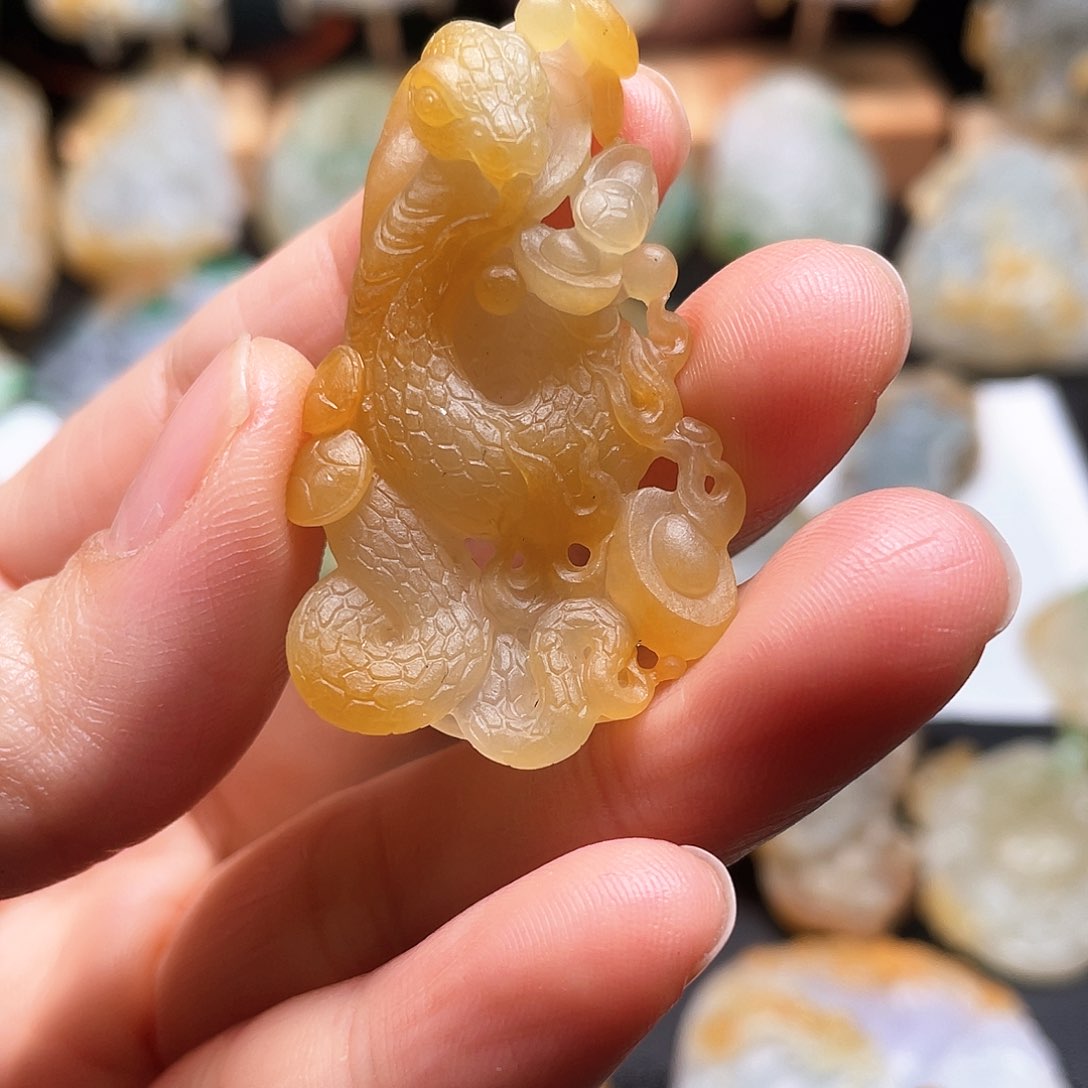 定制翡翠未镶嵌吊坠