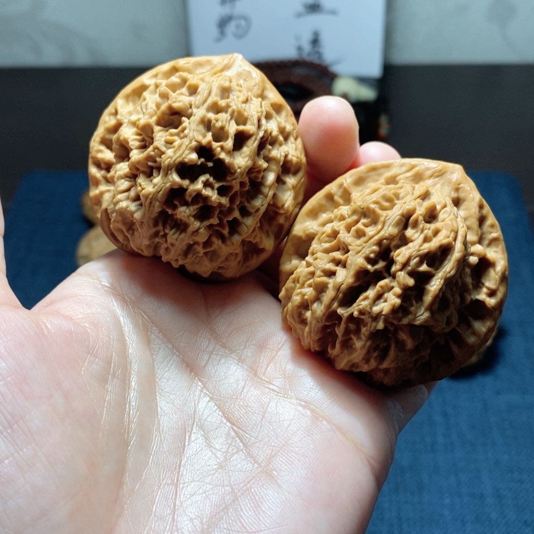 桃核吊坠中国大花47