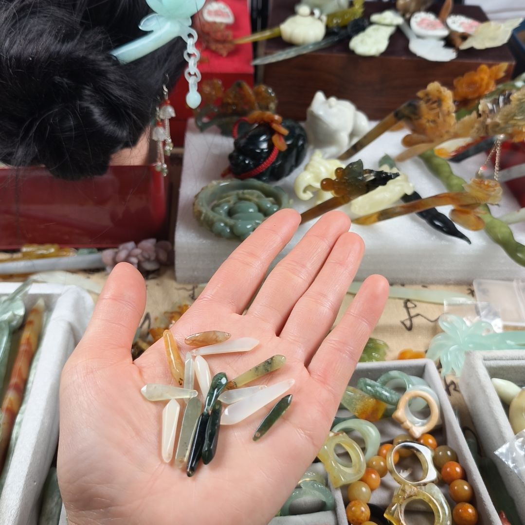 蛇纹石玉发饰合金