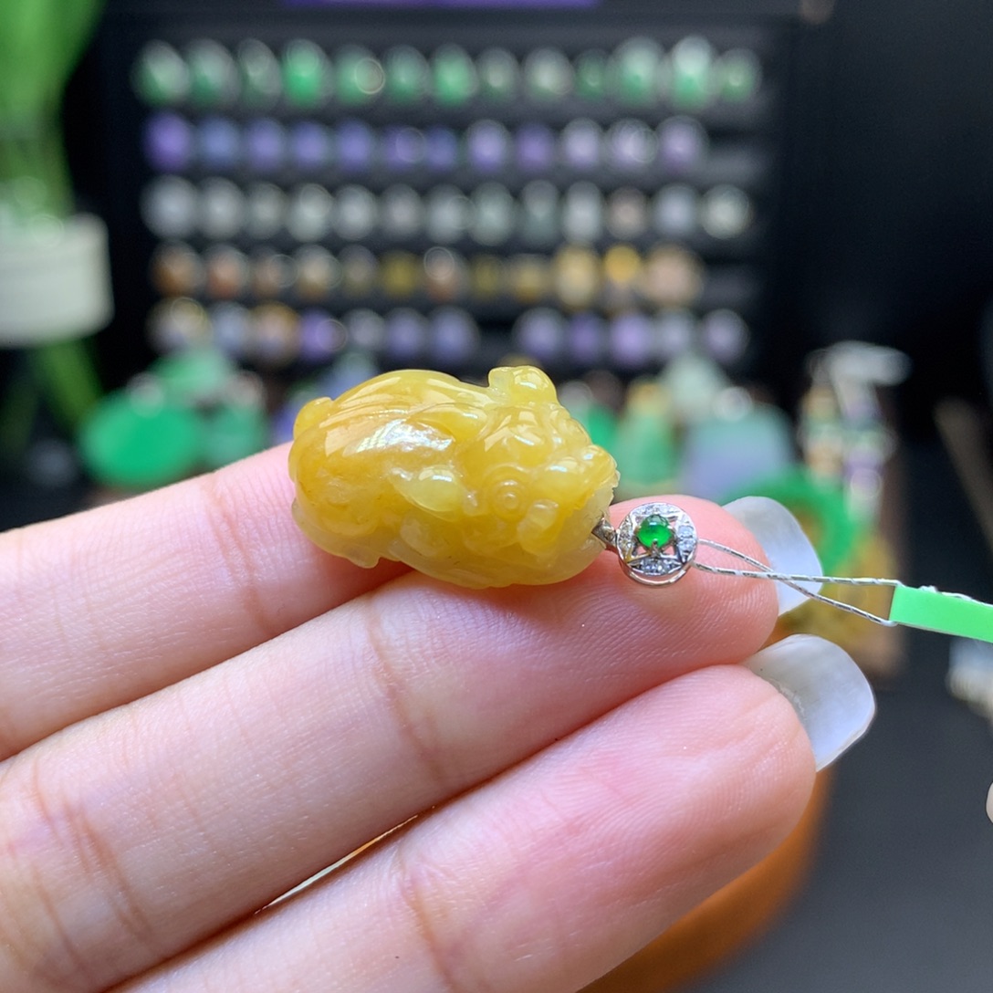 翡翠18K金镶嵌颈饰