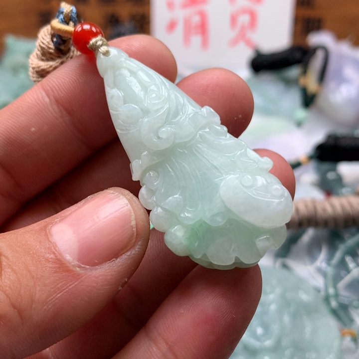 翡翠颈饰未镶嵌保真天然A货翡翠