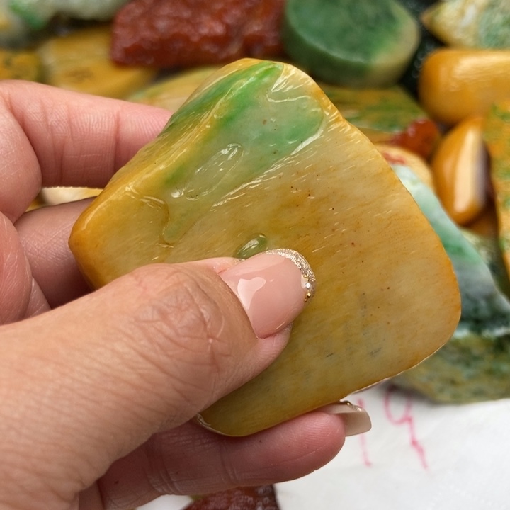 翡翠未镶嵌颈饰缅甸翡翠