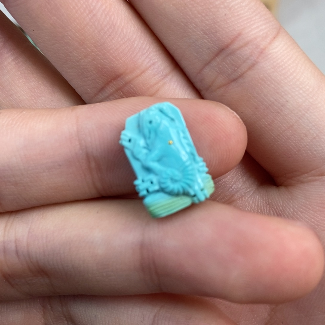 绿松石雕刻未镶嵌