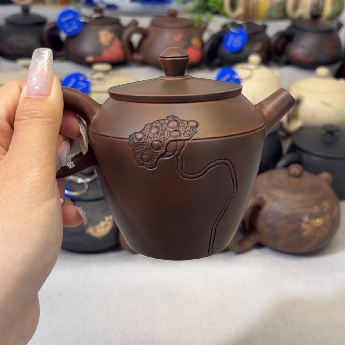 【闪购商品】红泥 浮雕莲蓬 容量 210c c