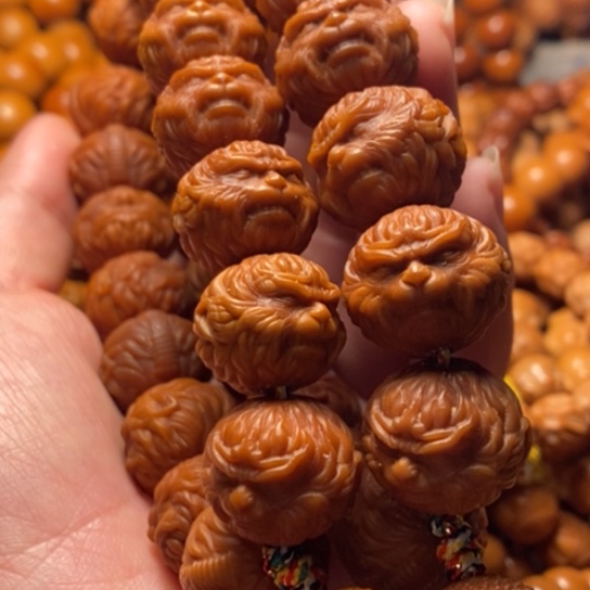 尿***高手串猴头核桃大圣归来