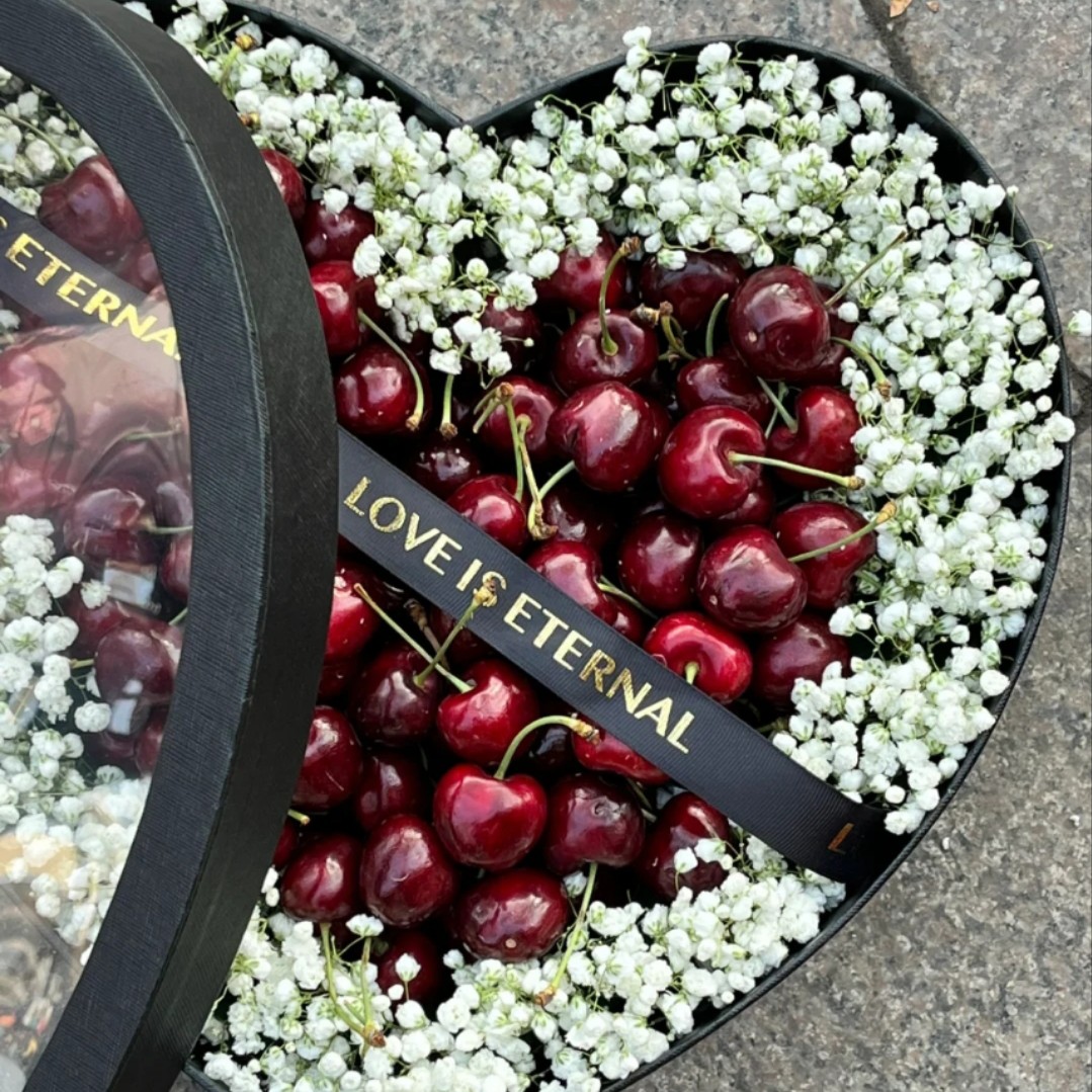 车厘子礼盒加满天星