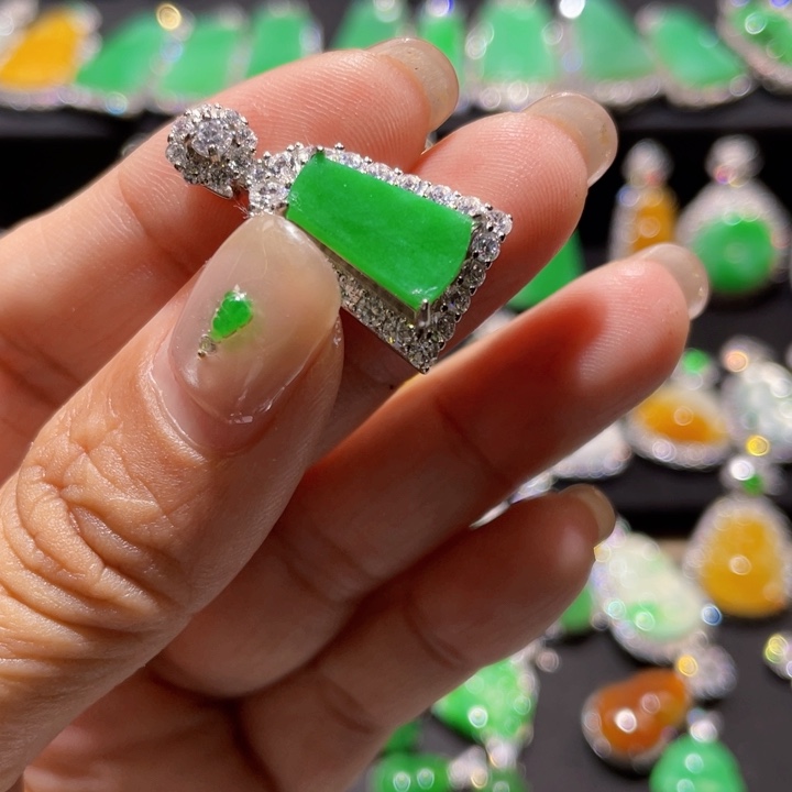 翡翠银S925镶嵌颈饰