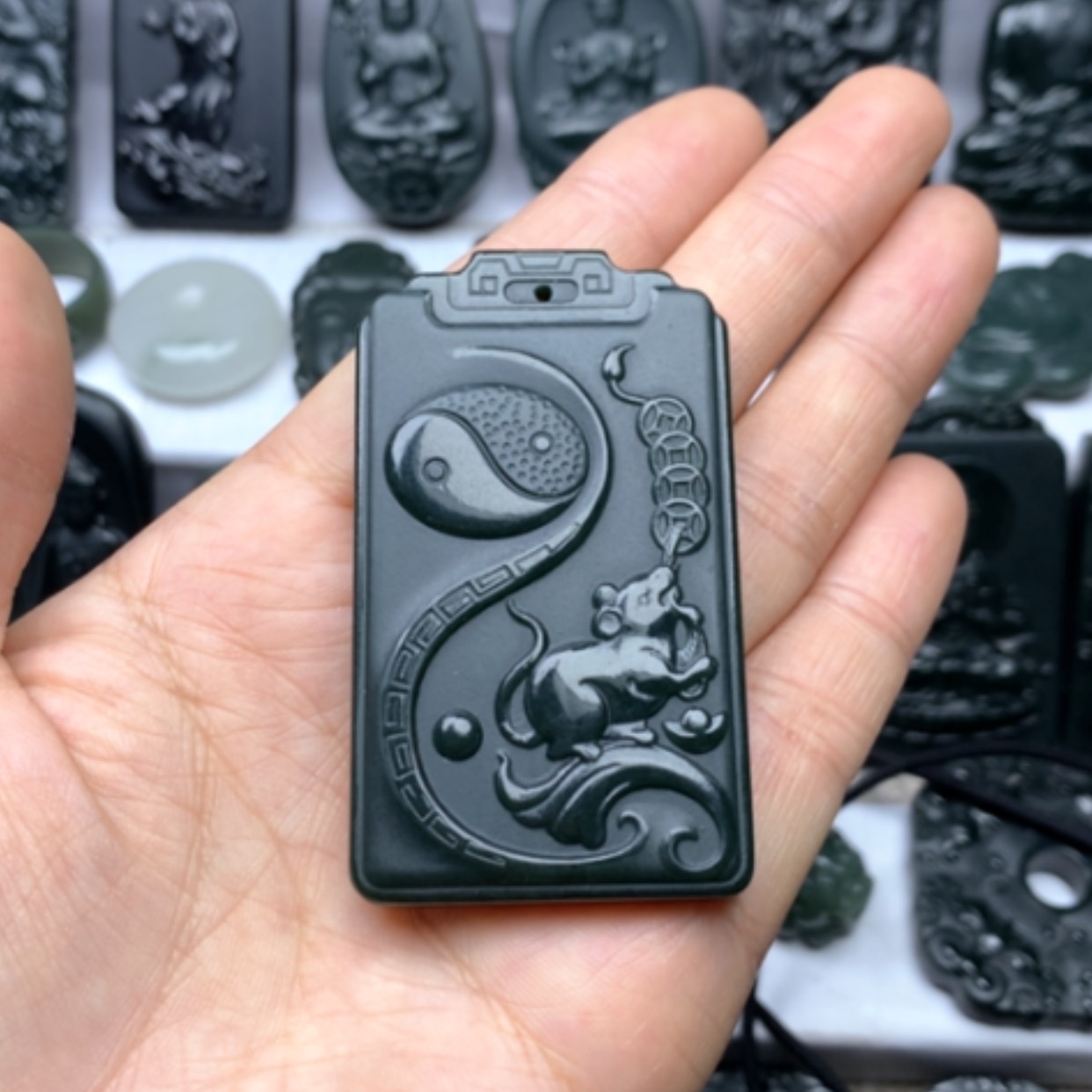 【闪购商品】和田玉颈饰未镶嵌用****8双面雕刻