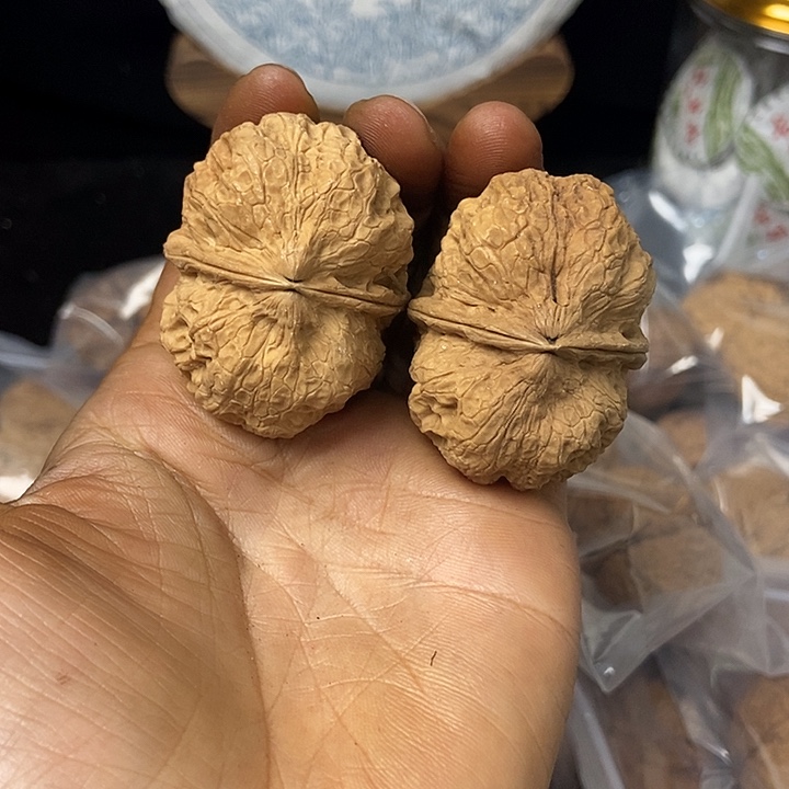把件文玩核桃云南铁核桃基地89