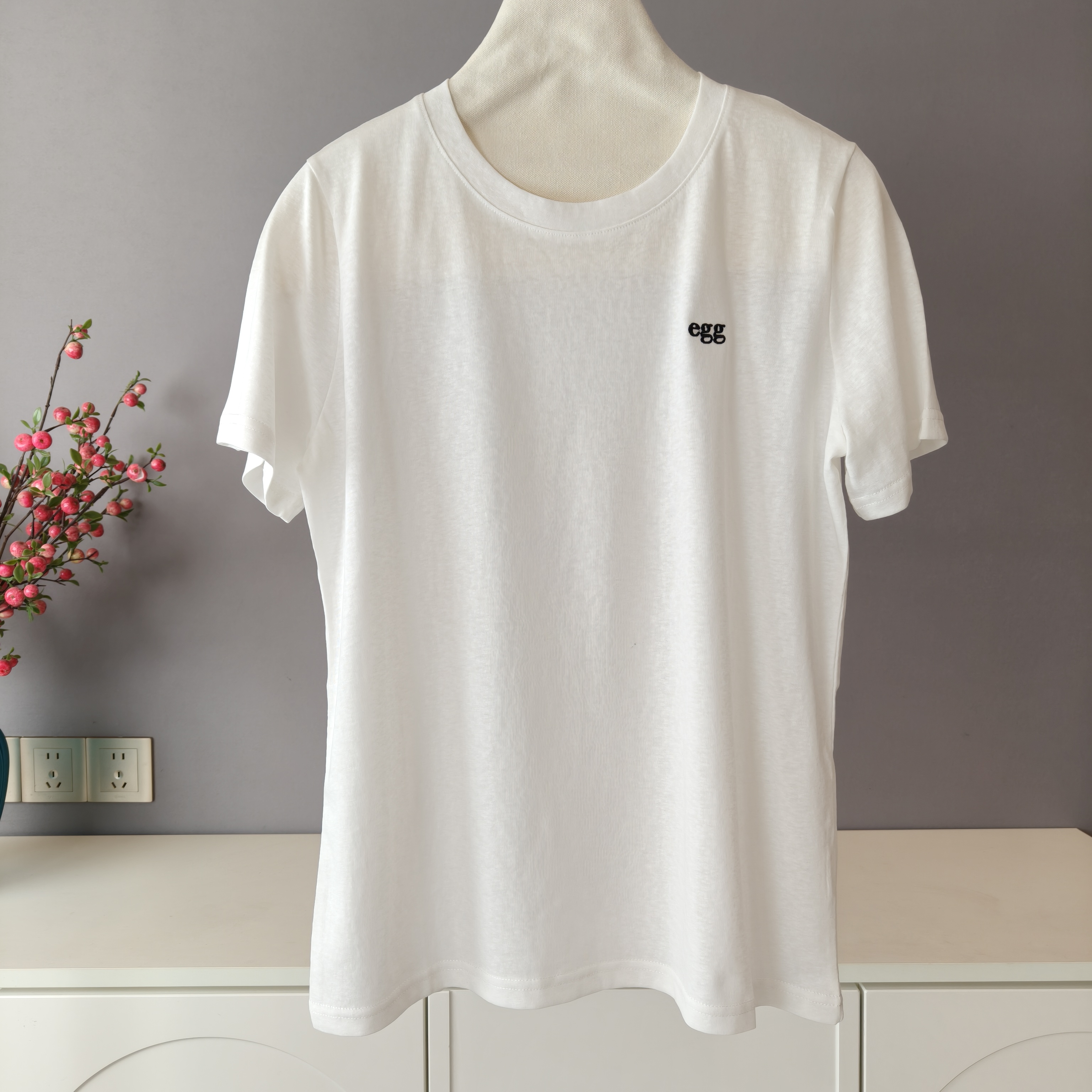 【伟伟专属】白色简约字母 圆领 T 恤