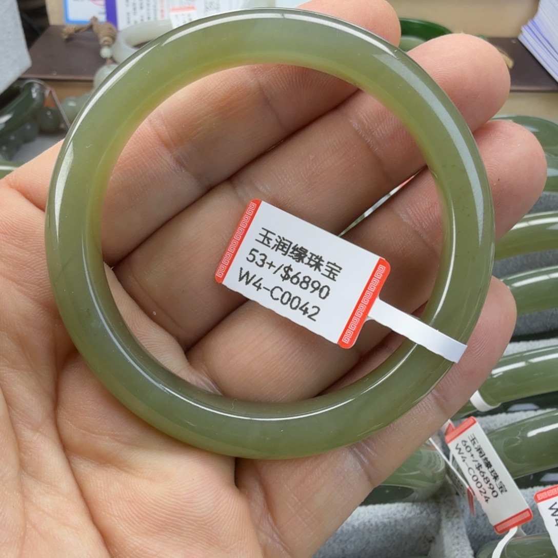 和田玉（糖玉）未镶嵌手镯