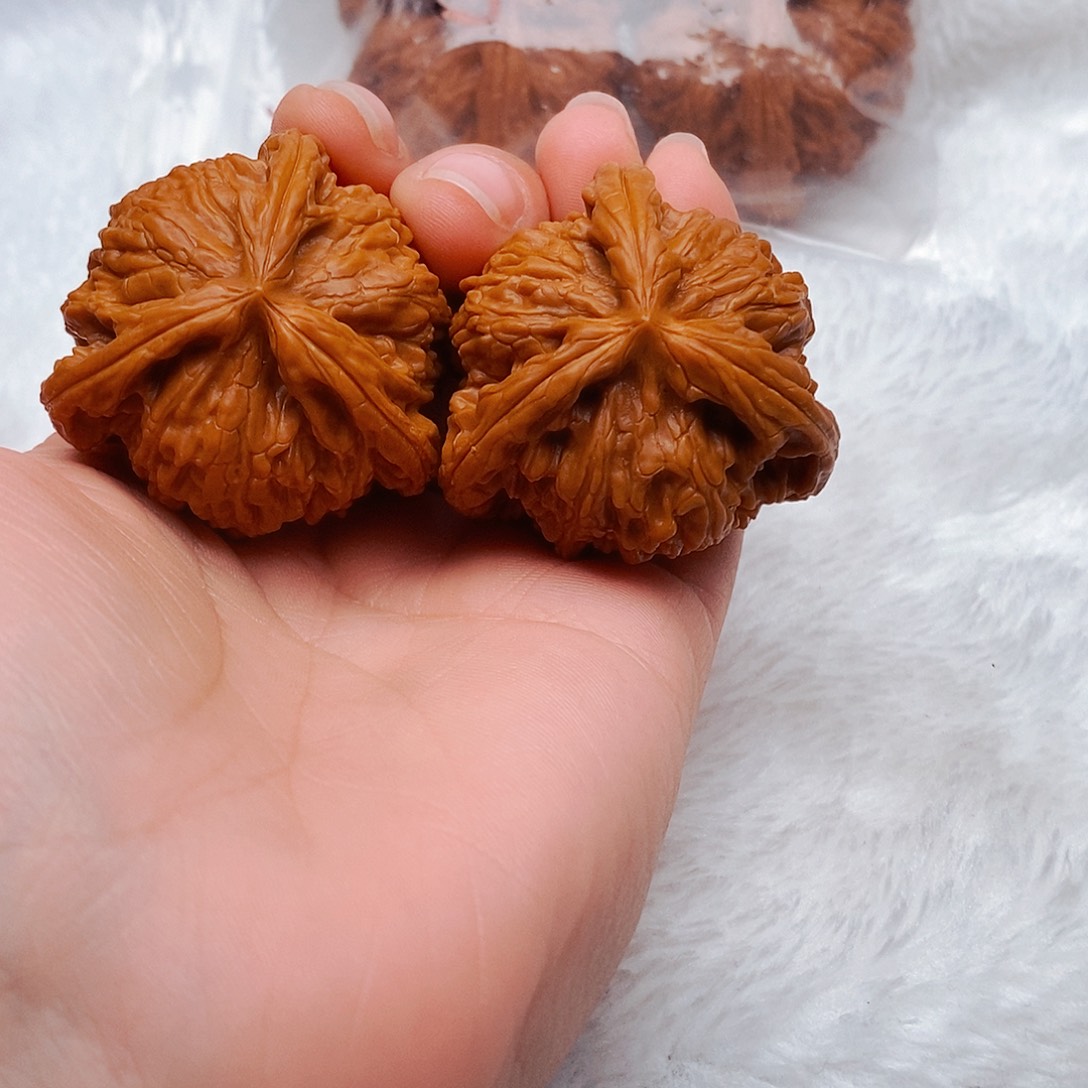 奔***霸文玩核桃吊坠三棱