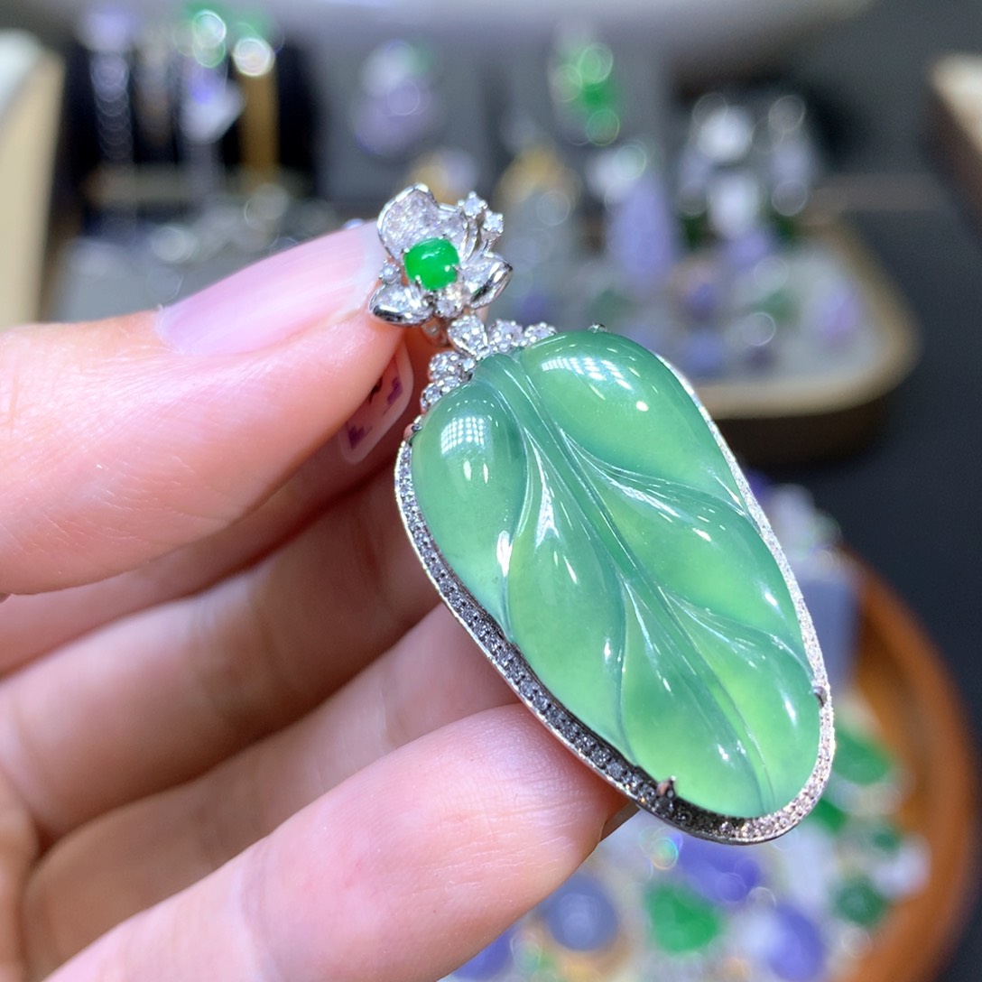 【闪购商品】翡翠颈饰未镶嵌翡翠吊坠项链