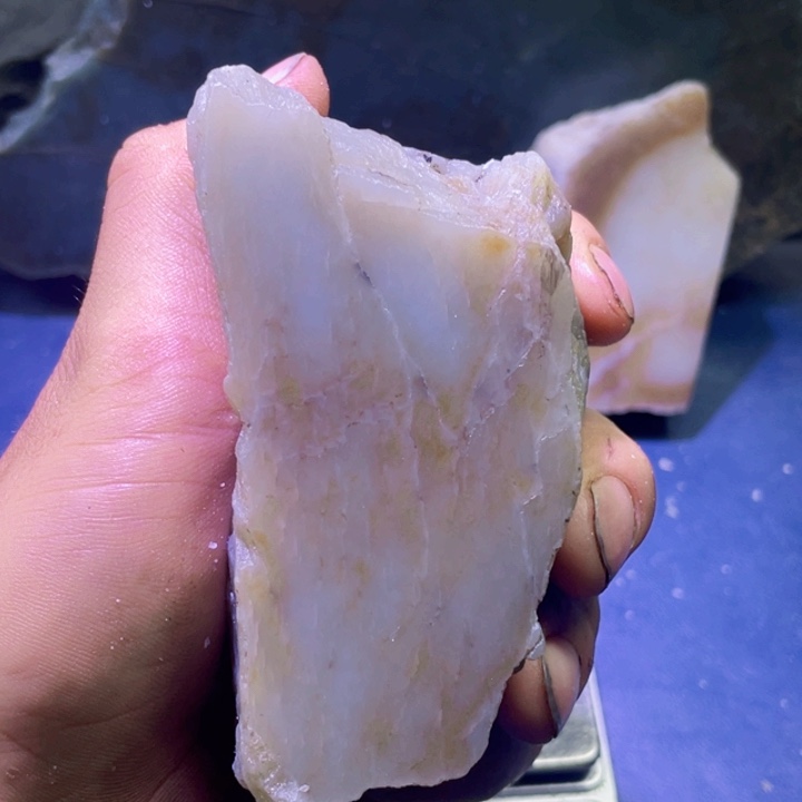 和田玉未镶嵌珠宝半成品